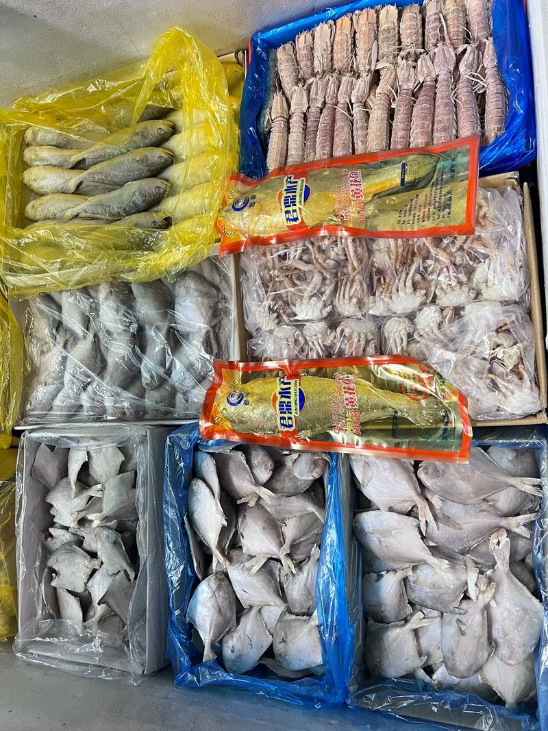 夏日暢飲 哈啤時節，凍品海鮮與日用百貨助興